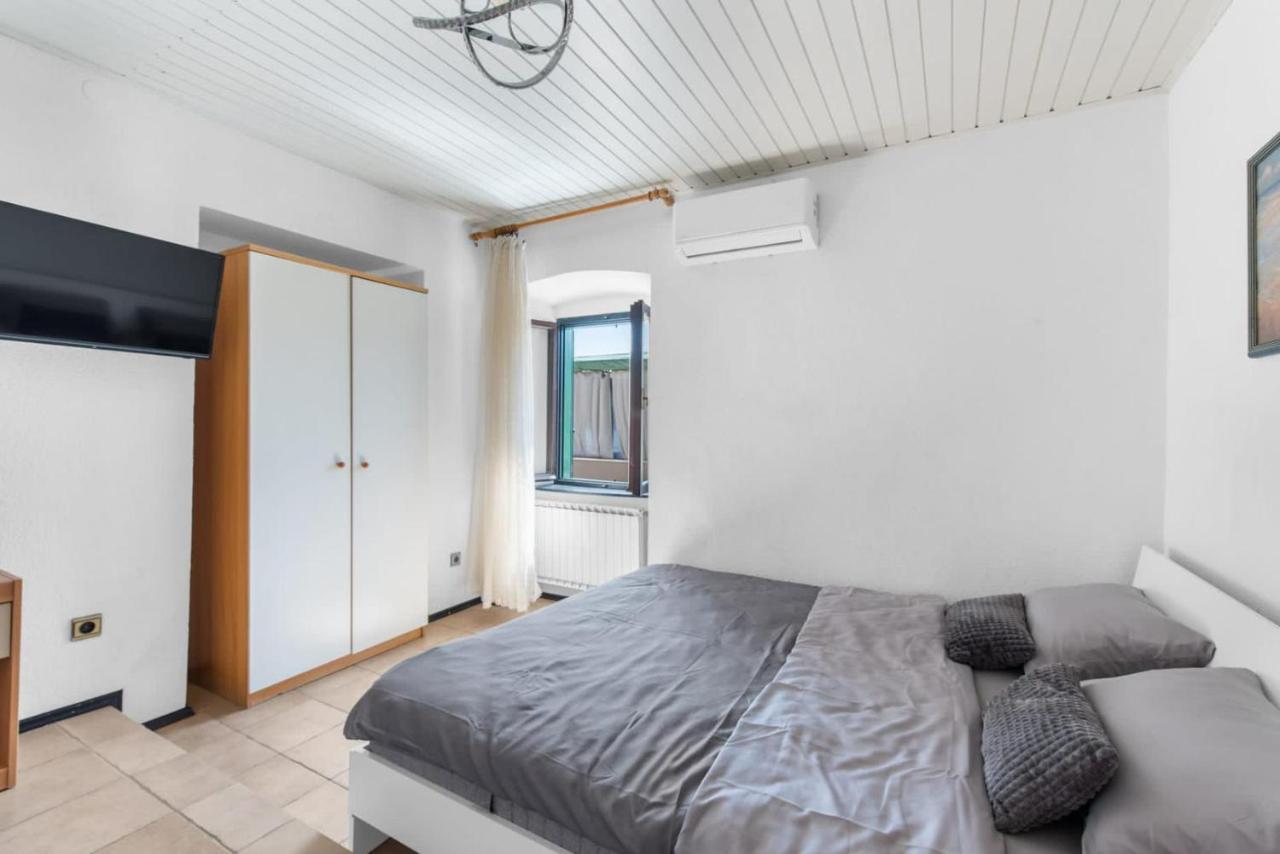 Apartmani Ella 拉巴克 外观 照片